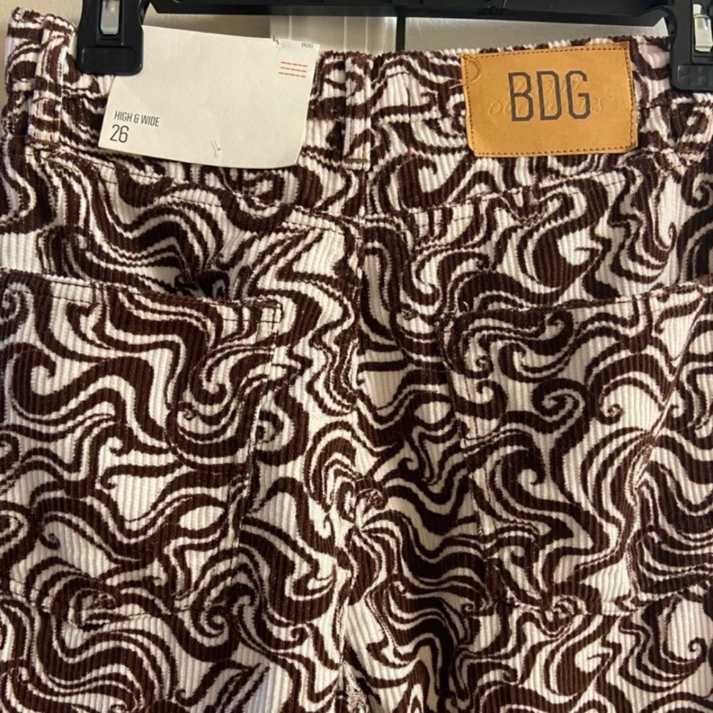 BDG Swirl Pattern Wide Leg Pants corduroy Sz 26 NWT - Picture 7 of 9